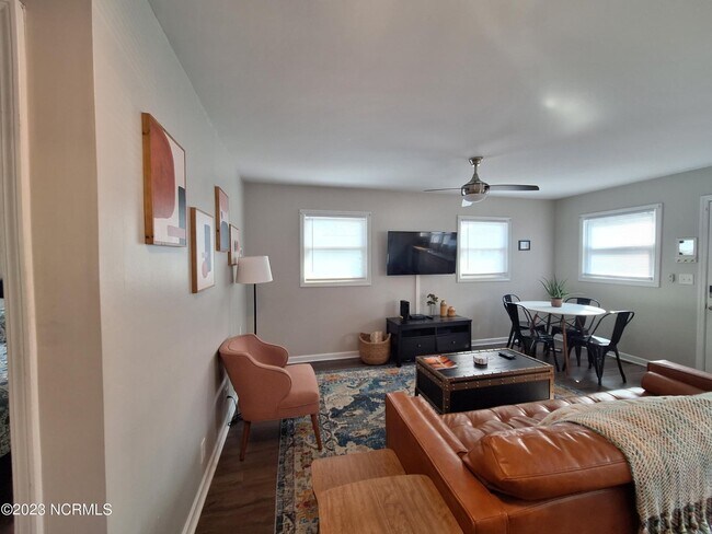 Building Photo - 1001 Campbell St