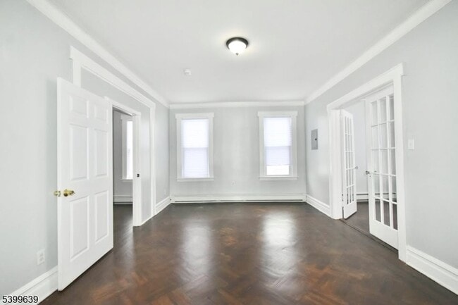 Foto del edificio - 519 Clinton Pl