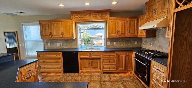 Foto del edificio - Updated Orcutt Single Story Home