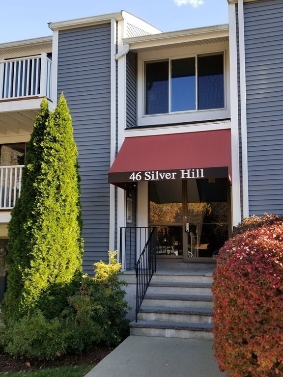 Foto del edificio - 46 Silver Hill Ln