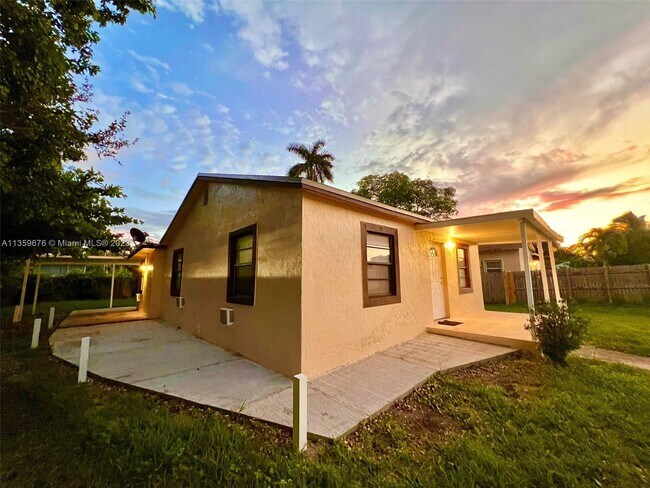 Foto del edificio - 1376 NW 103rd St