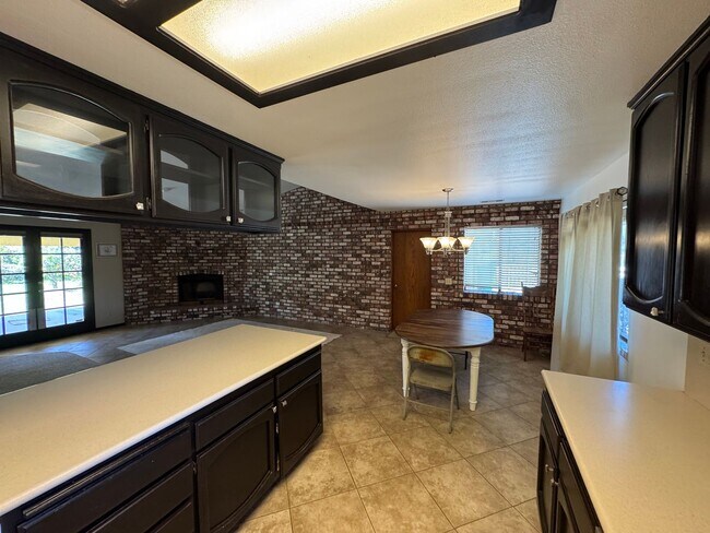 Foto del edificio - 3-Bedroom Home on Spacious Property in a Great Nipomo Location