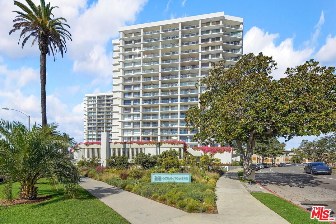Primary Photo - 201 Ocean Ave Ext