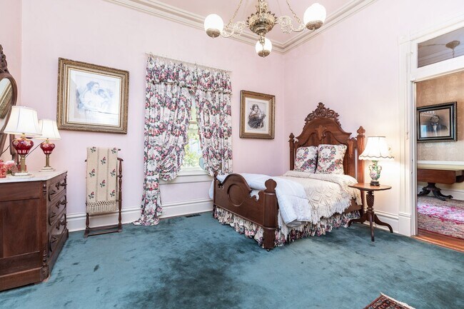 Foto del edificio - Historic Opelika Home - 108 N 9th St