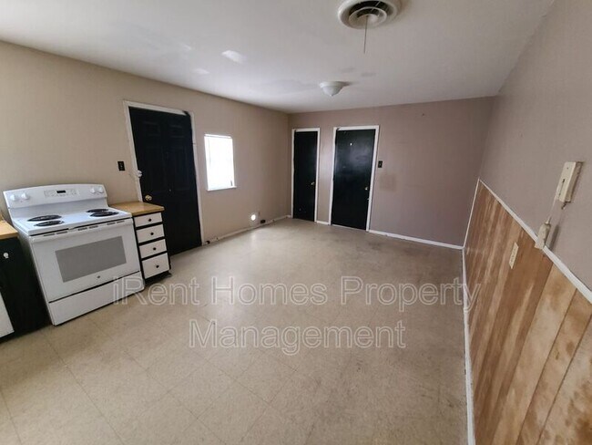 Foto del edificio - 2455 Greenwood St