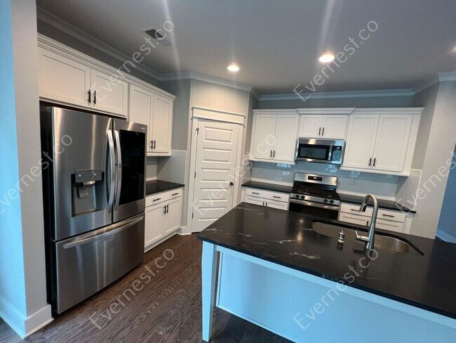 Foto del edificio - 3662 Halcyon Trace