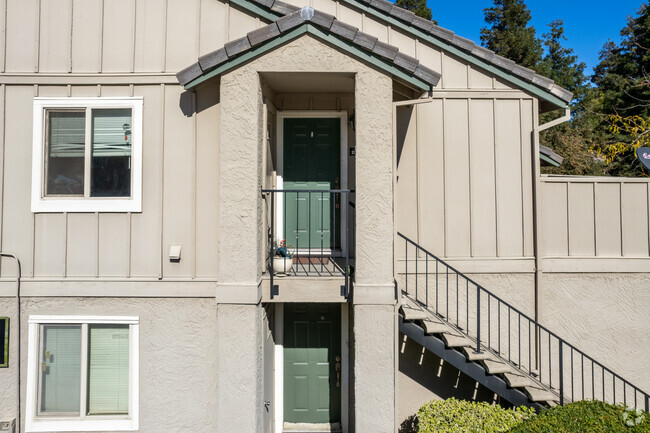 Foto del edificio - Lakeview Condominiums
