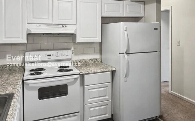 Foto del edificio - 1450 Slade Ave