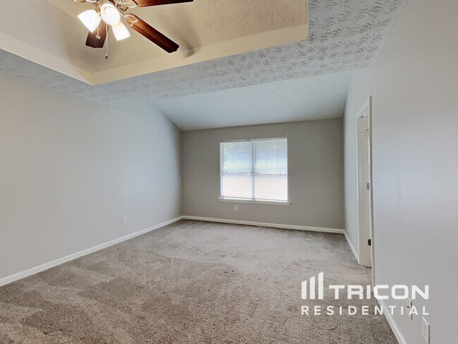 Building Photo - 543 Easton Dr