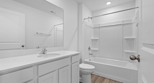 Building Photo - Flexible 6 Month Lease! Beautiful 3 Bed Townhome with Amazing Amenities!