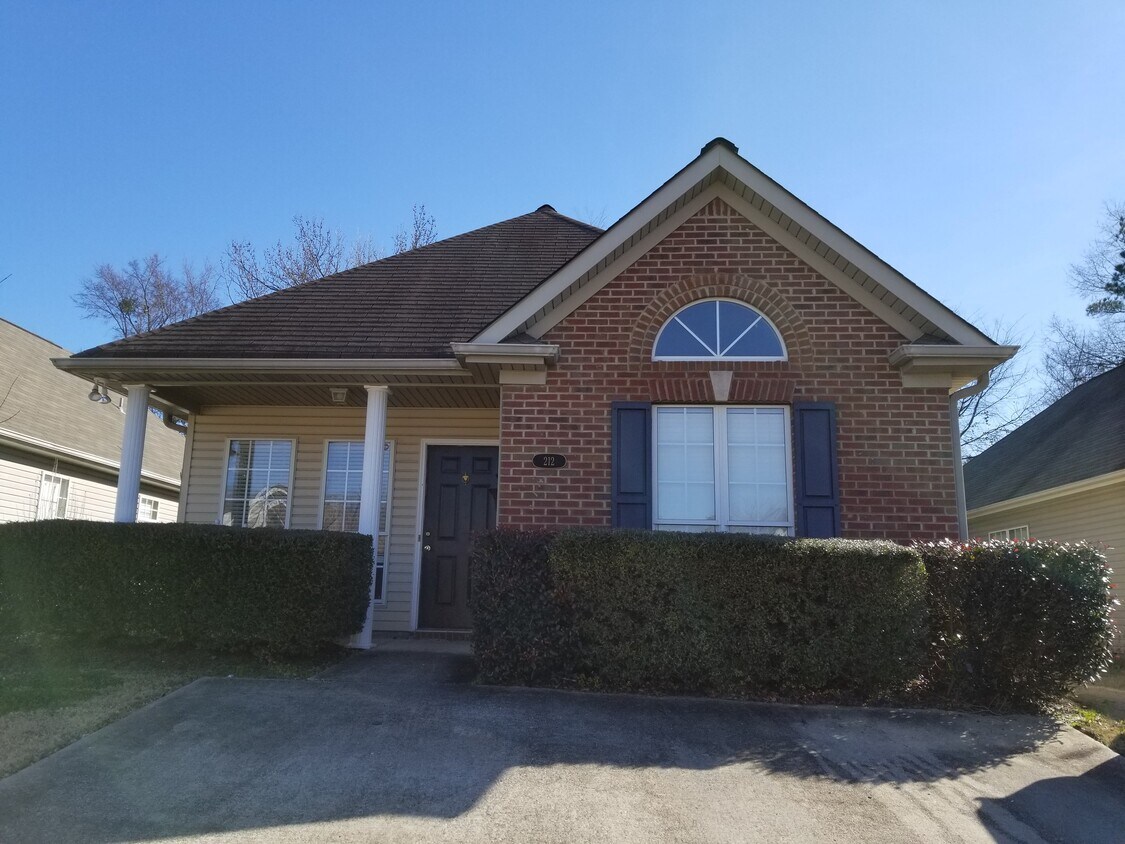 212 Hidden Creek Parkway, Pelham, AL 35124 House Rental in Pelham, AL