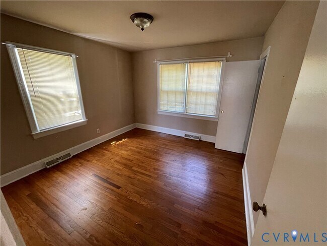 Foto del edificio - 3815 Old Buckingham Rd