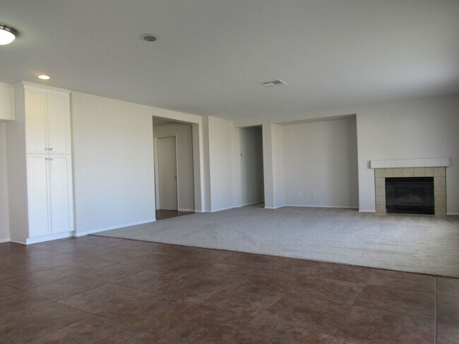 Building Photo - (APPLICATION PENDING) West Lancaster Home