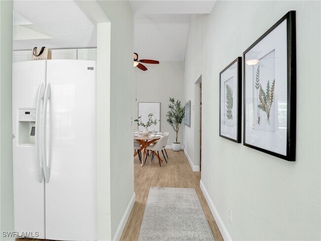Building Photo - 1492 La Petite Ln
