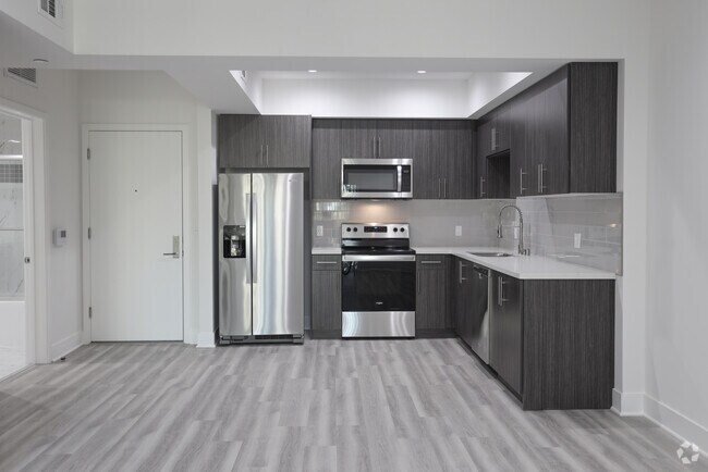 2BR, 2BA-1002 SF - The Luxe Residential