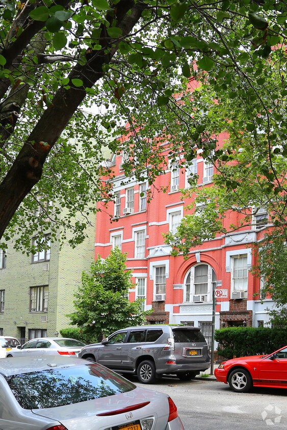 Primary Photo - 67 West 85th Street
