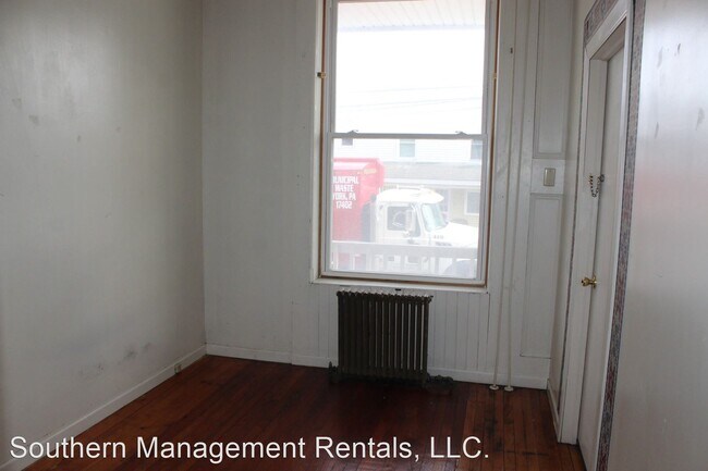 Building Photo - 1 br, 1 bath House - 180 S. Main St. Apt 5