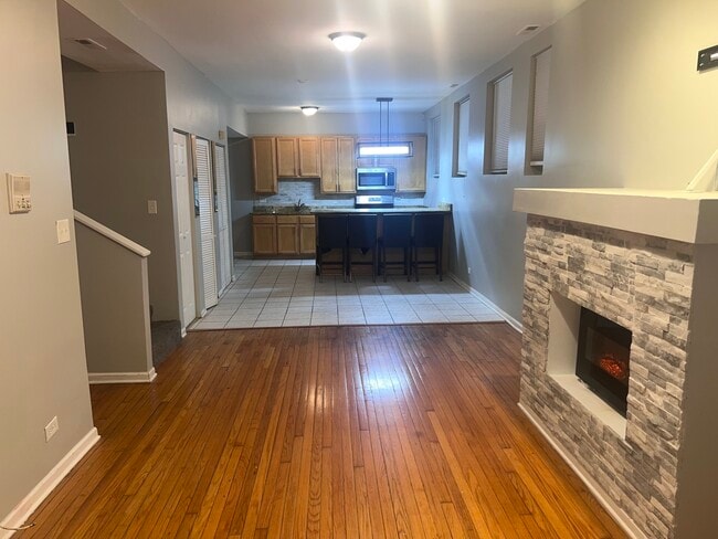 Foto del edificio - 1430 E 69th St