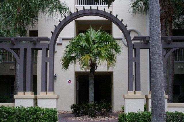 Building Photo - 115 Riverview Bend S