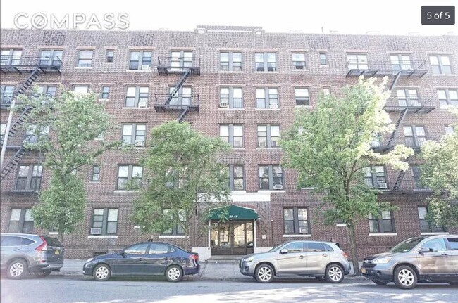 Foto del edificio - 2908 31st Ave