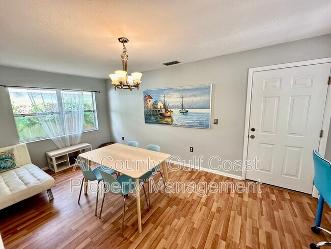 Foto del edificio - 515 15th Ave W