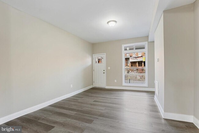 Building Photo - 1628 Ashburton St