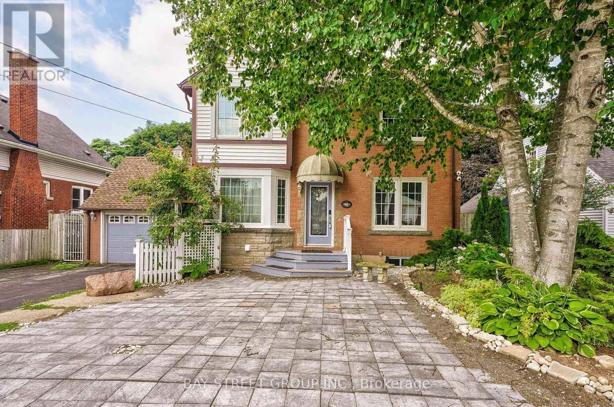 Primary Photo - 5571 Prince Edward Ave