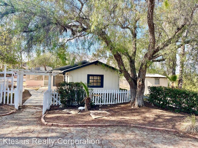 Foto del edificio - 3 br, 2 bath House - 1367 Green Canyon Road