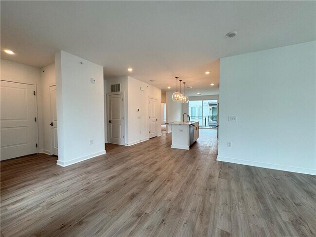 Building Photo - 371 Grant Cir SE