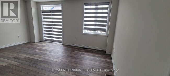 Photo du bâtiment - 1 - 68 FIRST STREET