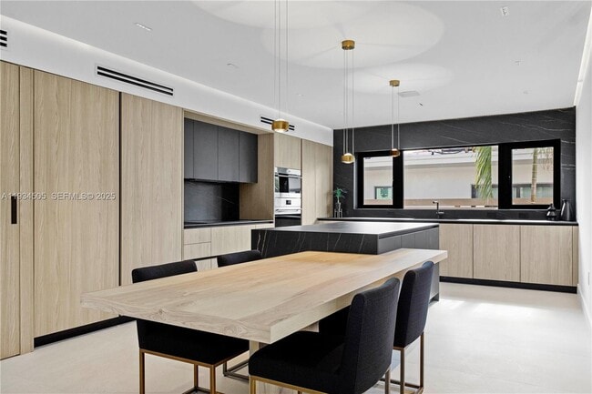 Building Photo - 1661 Daytonia Rd