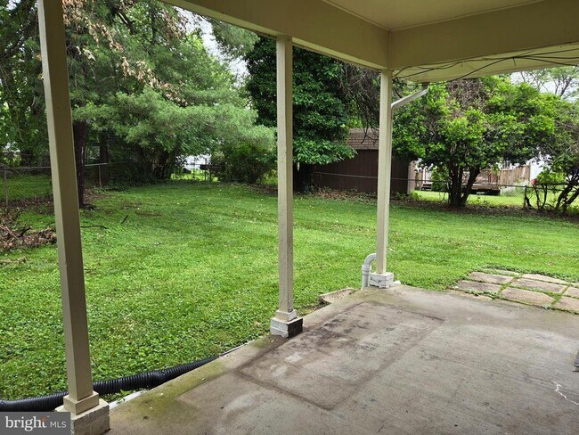 Foto del edificio - 13118 Vandalia Ct
