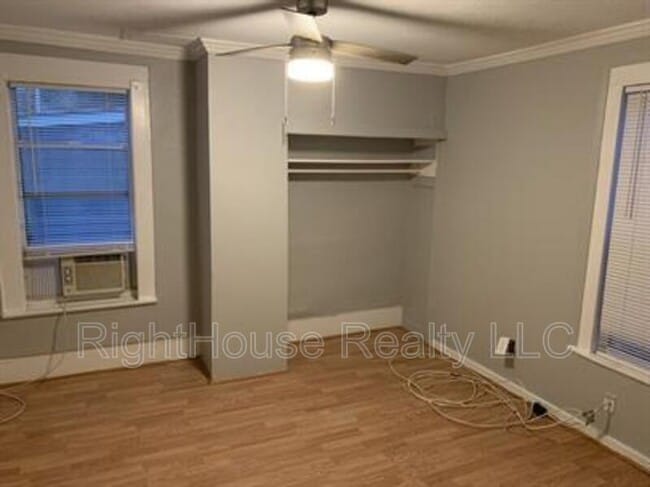 Building Photo - 113 S Grove St