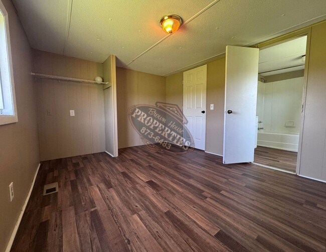 Foto del edificio - | 1592 Hill Road, Canaan, ME 04924 | 3 Bed | 1 Bath |