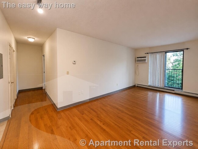 Building Photo - 373 Highland Ave