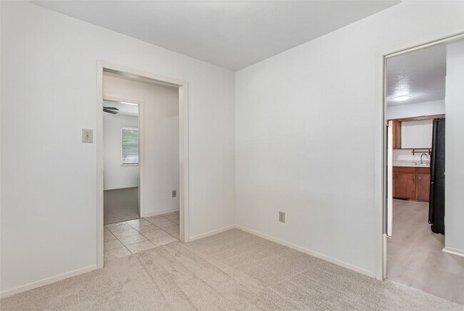 Building Photo - 7409 Brentcove Cir