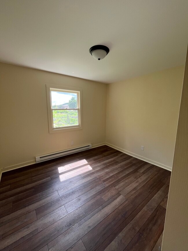 Building Photo - 171 Leola St