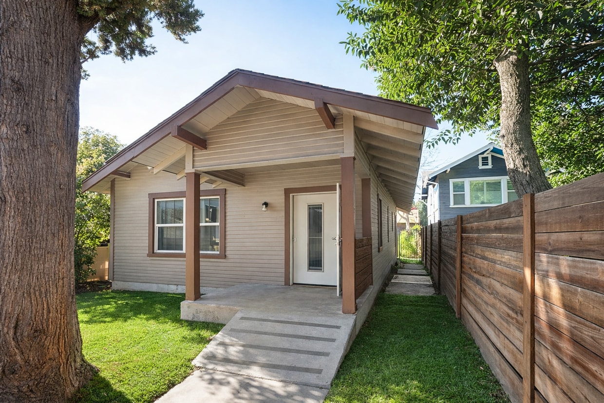 Cute One Bedroom Detached Unit - Cute One Bedroom Detached Unit