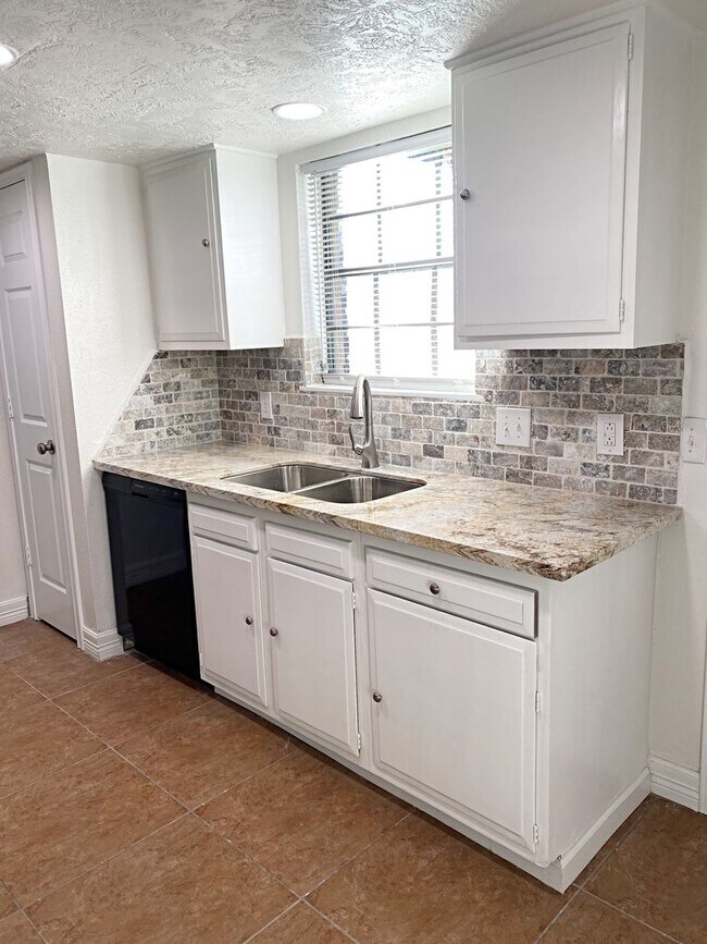 Foto del edificio - 2700 N 16th St