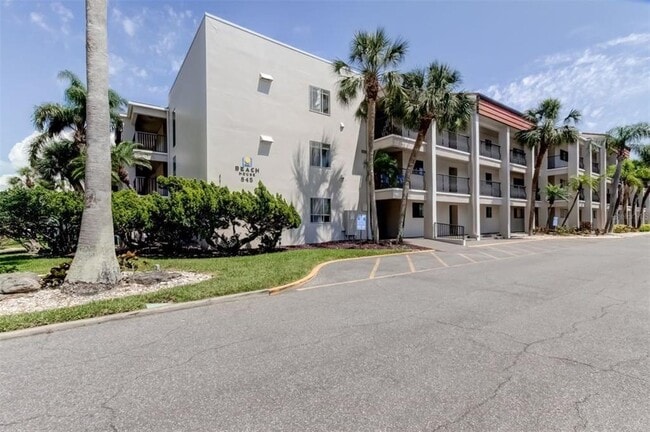 Building Photo - 845 S Gulfview Blvd