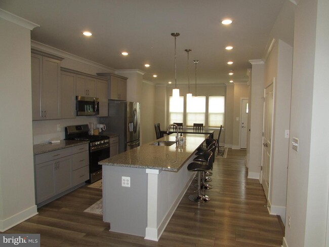 Building Photo - 7866 Johnnycake Rd