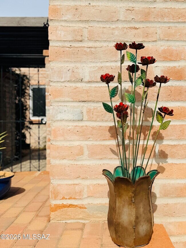 Foto del edificio - 8449 N Vía Tioga