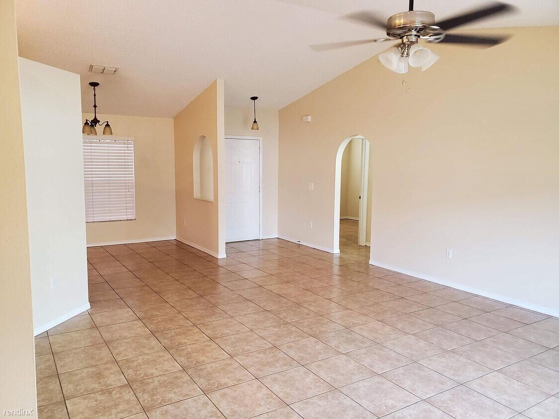 3 br, 2 bath House 13053 Hanley Dr House Rental in Spring Hill, FL