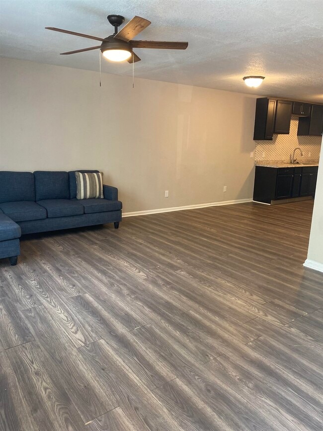 Building Photo - 2854 Botany Pl