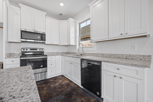 Building Photo - 109 Rivercrest Dr