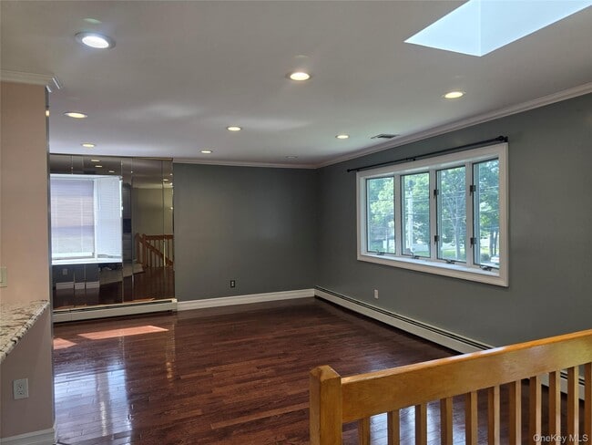 Building Photo - 2444 Motor Pkwy