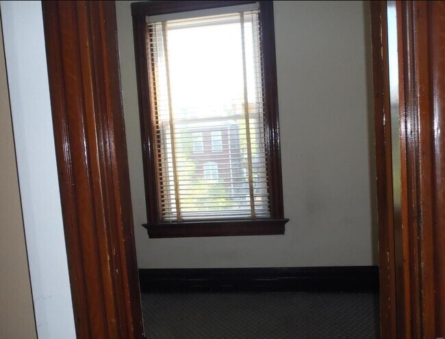 Building Photo - 3622 Liermann Ave