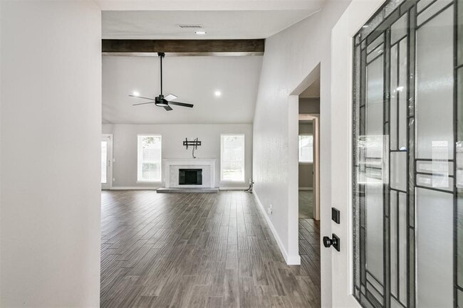 Building Photo - 10615 Prospect Hill Dr