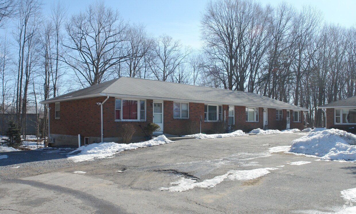 Building Photo - 1617 Us-9