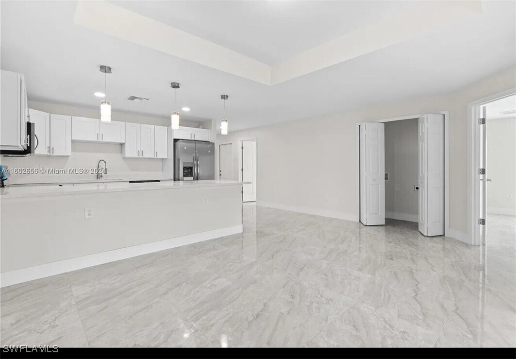 Building Photo - 2012 East 12th Street